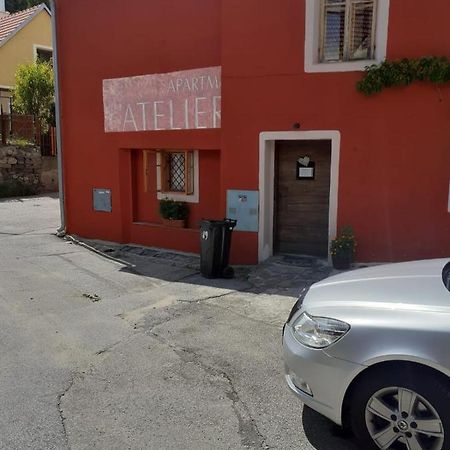 Atelier Spojovaci Apartment Cesky Krumlov Luaran gambar